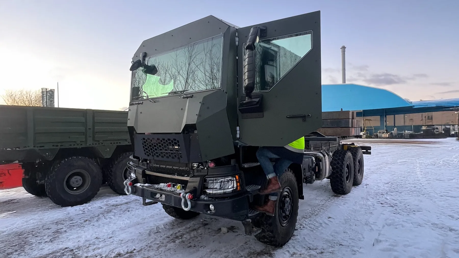 Modular Protected Cab — 05-11